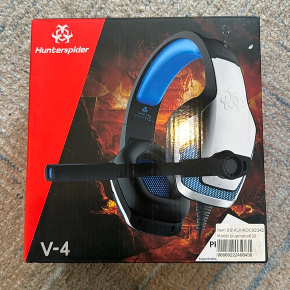 New in box: Hunterspider v-4 Pro Gaming Headset - Picture 1 of 4